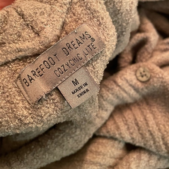 Barefoot Dreams CozyChic Lite V-Neck Button Cardigan - Picture 2 of 10